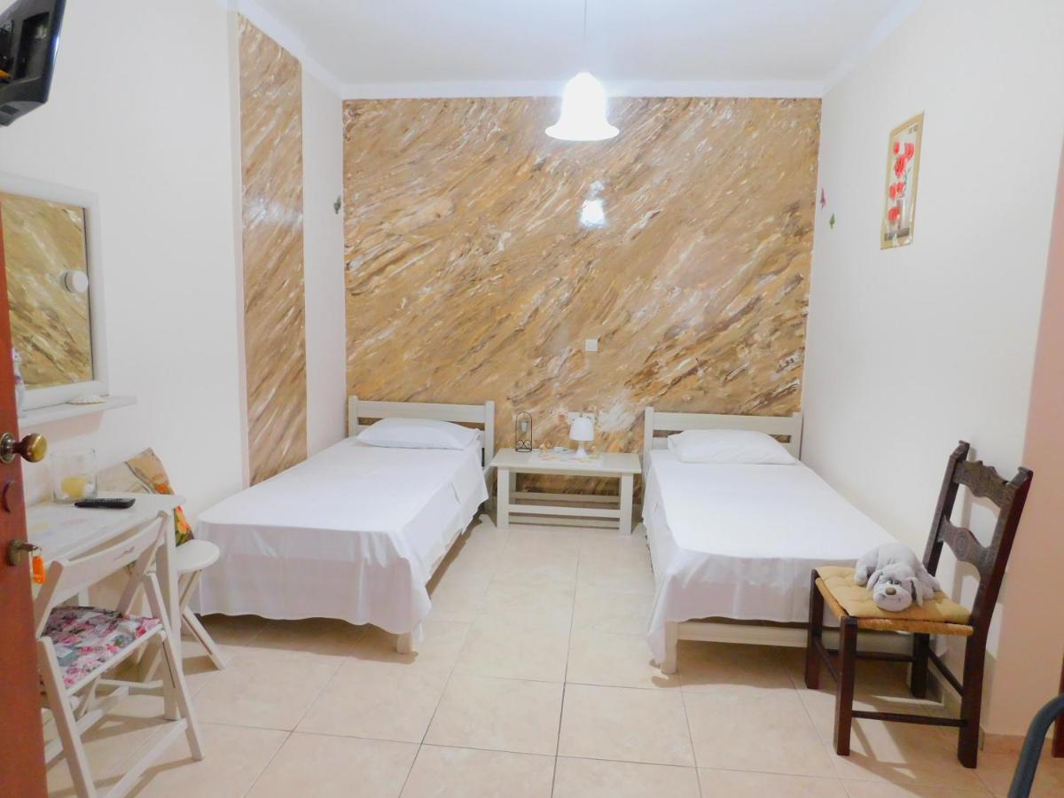 Kastro Studios Pigi  Luaran gambar