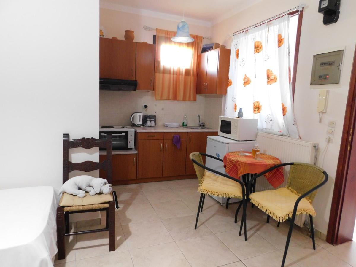 Kastro Studios Pigi  Luaran gambar