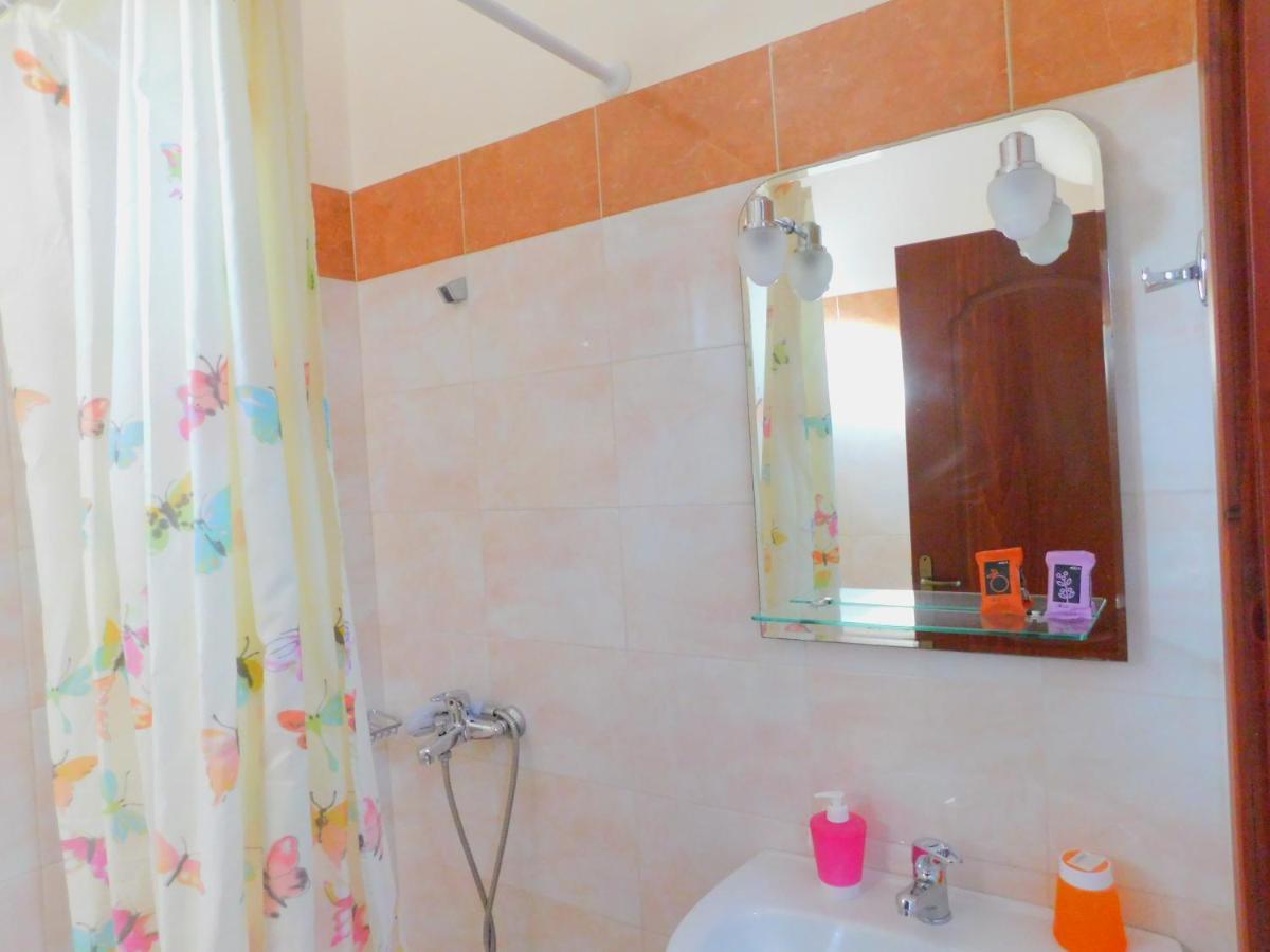 Kastro Studios Pigi  Luaran gambar