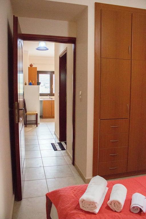 Kastro Studios Pigi  Luaran gambar